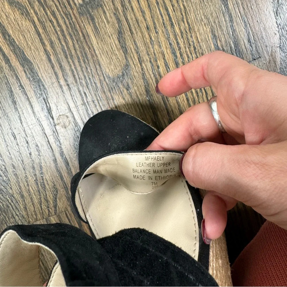 Marc Fisher Black Leather Haely Espadrille Platform Wedges size 7 - Picture 9 of 9